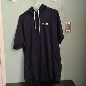 Under Armour short-sleeved loose sweat shirt